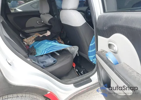 2015 Kia Soul z USA, uszkodzony, nr VIN KNDJN2A21F7764733